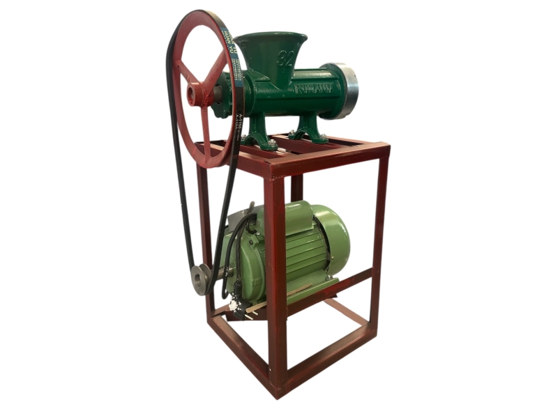 Месомелачка чугунена 32 номер с монофазен електромотор Месомелачка чугунена 32 номер с монофазен електромотор - KraftRoyal 3206