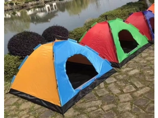 Триместна къмпинг палатка 220х250х160 Триместна къмпинг палатка 220х250х160 - подобен продукт